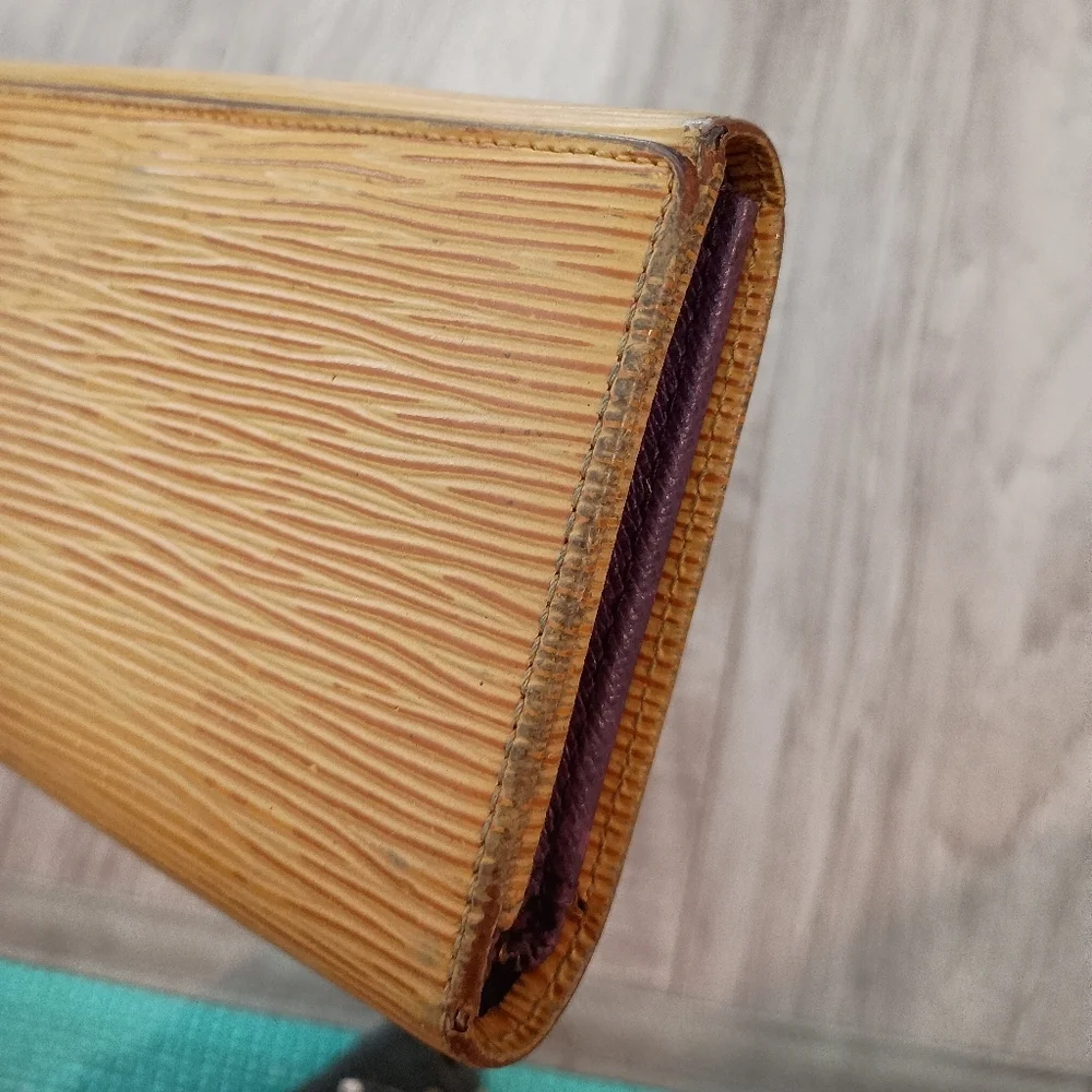 Louis Vuitton EPI Yellow & Purple Leather Tresor Porte-tresor Zip Wallet - Picture 4 of 12